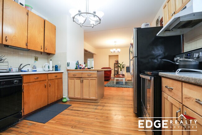 Photo - 331 Faneuil St