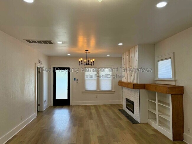 Photo - 2009 NW 12th St