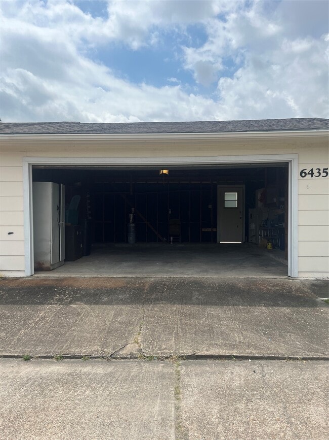 Photo - 6435 S Briar Bayou Dr