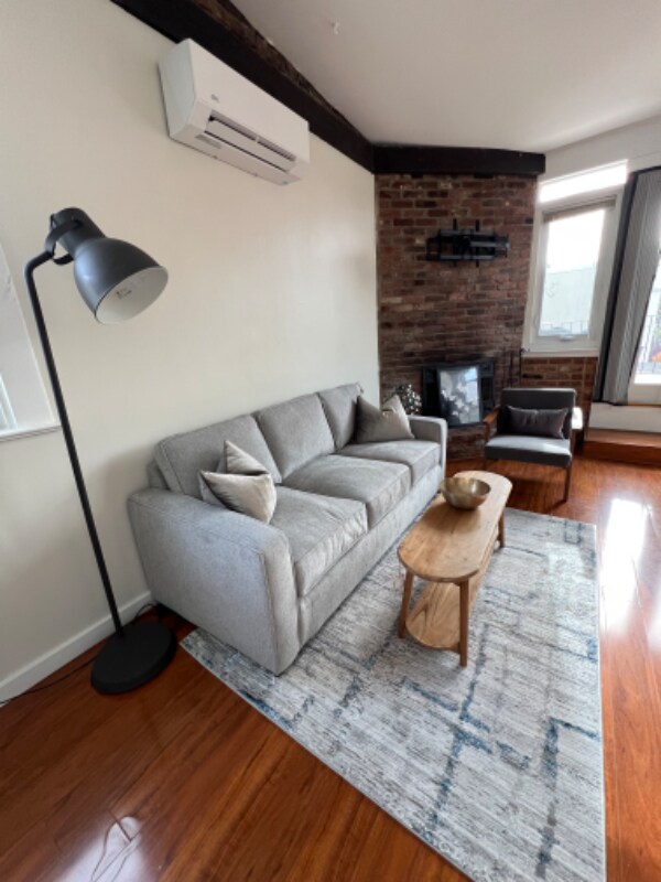 Photo - 200 S West St