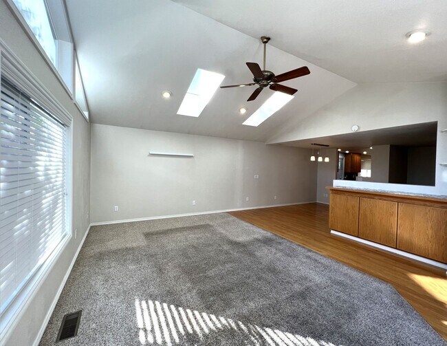 Photo - Spacious Mill Creek Rambler - Avail Now!