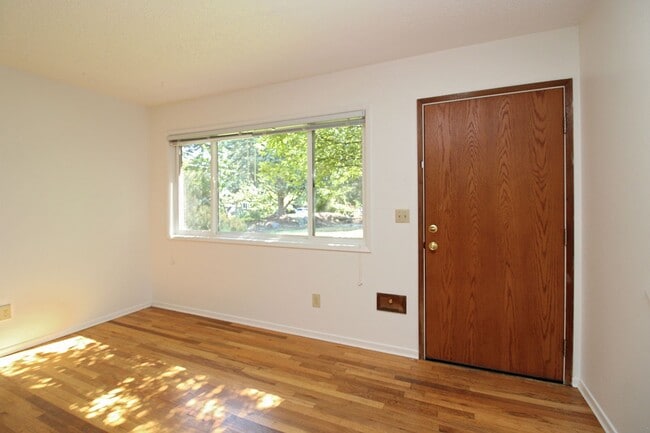 Photo - 6024-6024 NE Milton St Unit 6020