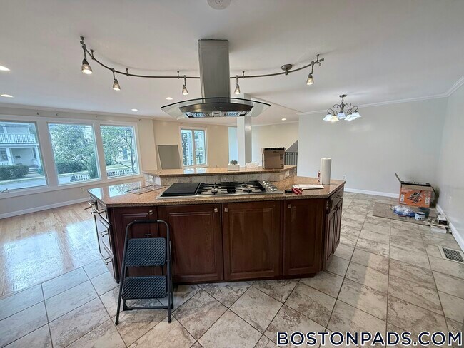 167 Summer St Unit 1