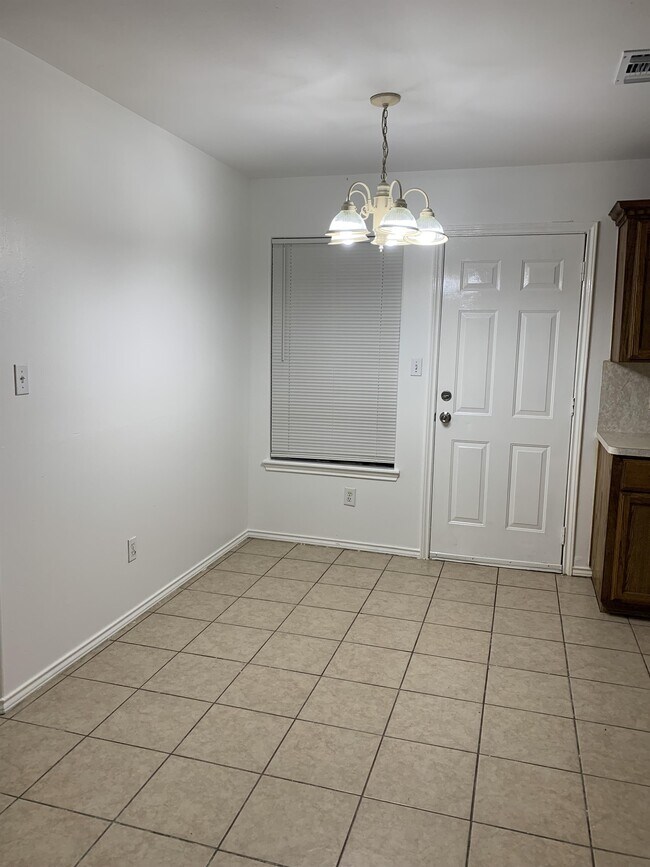 Photo - 1806 S Ironwood St Unit C