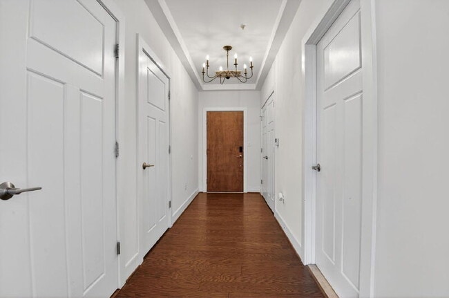 Building Photo - 1107 S Walter Reed Dr Unit Apt 304