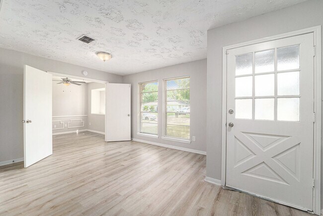 Building Photo - 23235 Earlmist Dr