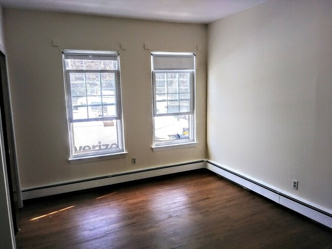 Building Photo - 54 S Huntington Ave Unit 2 Rental
