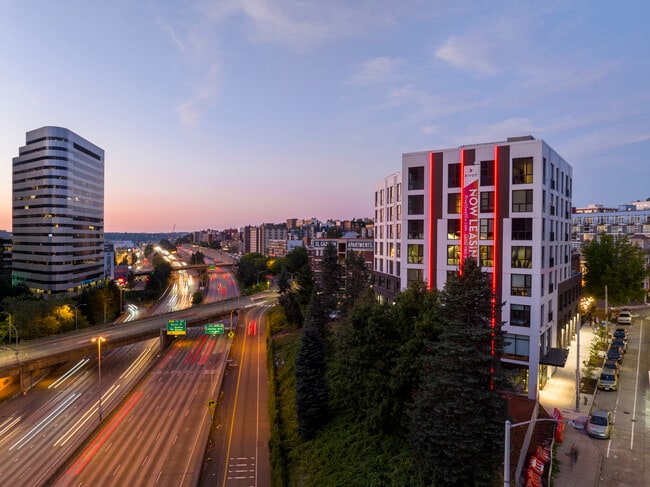 Pivot Apartments