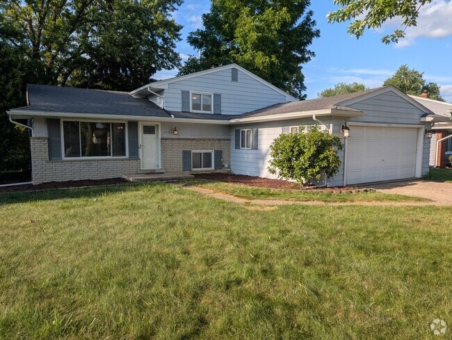 Building Photo - 2163 Hempstead Rd Rental