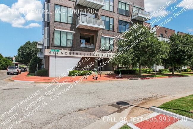 Building Photo - 444 N Central Ave Unit #204
