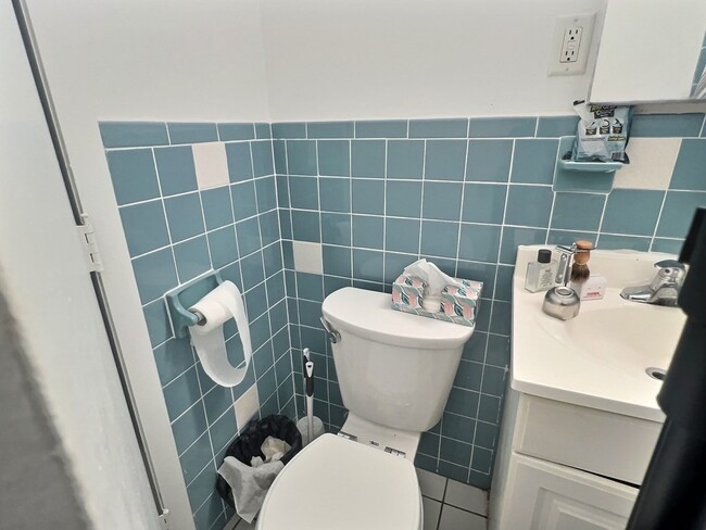 1028 Commonwealth Ave Unit 12