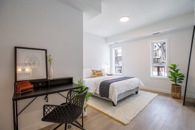 Photo - 530 River Avenue