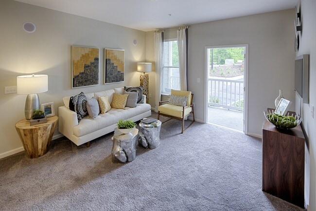 Capital Creek at Heritage Apartments
