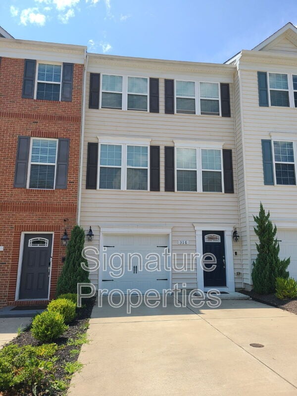 Building Photo - 316 Tree Line Dr Rental