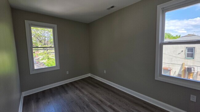 Photo - 218 Dwight St