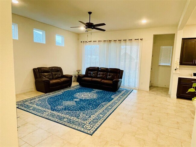 Photo - 18001 Dufour Dr