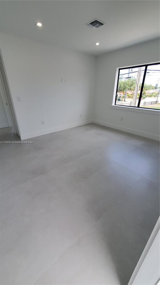 Photo - 6201 SW 22nd St Unit 2