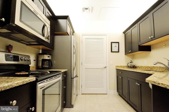 Photo - 1600 Arch St Unit 812