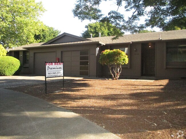 Building Photo - Total Remodel! Two Bedroom Duplex in North... Unit 3288 Rental