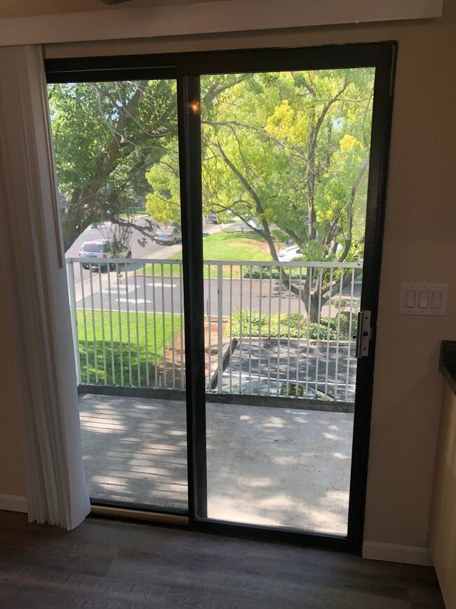 Photo - 2524 Winchester Dr Unidad #4