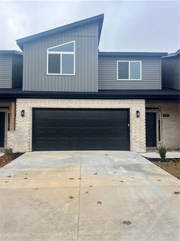 Photo - 1891 Lapis Ave