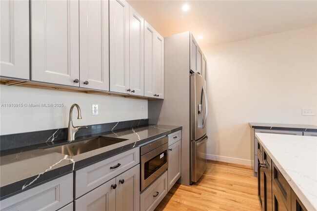 Photo - 3718 Sheridan Ave