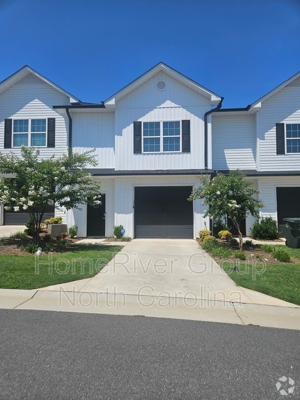 Building Photo - 607 Pompano Dr Rental
