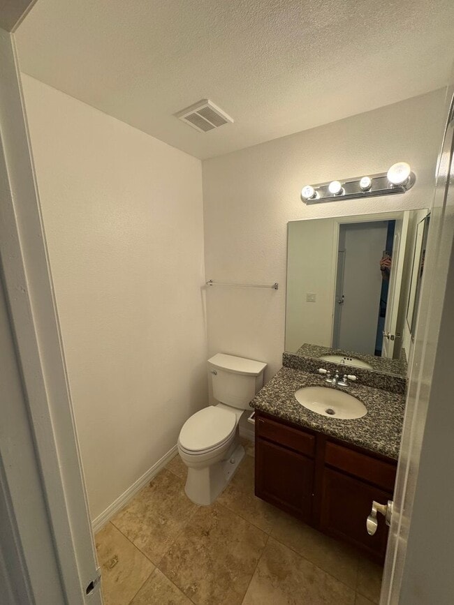 Photo - Spacious 2 Bedroom, 1.5 Bath Two-Story Townhome in Spring Valley Unidad 122