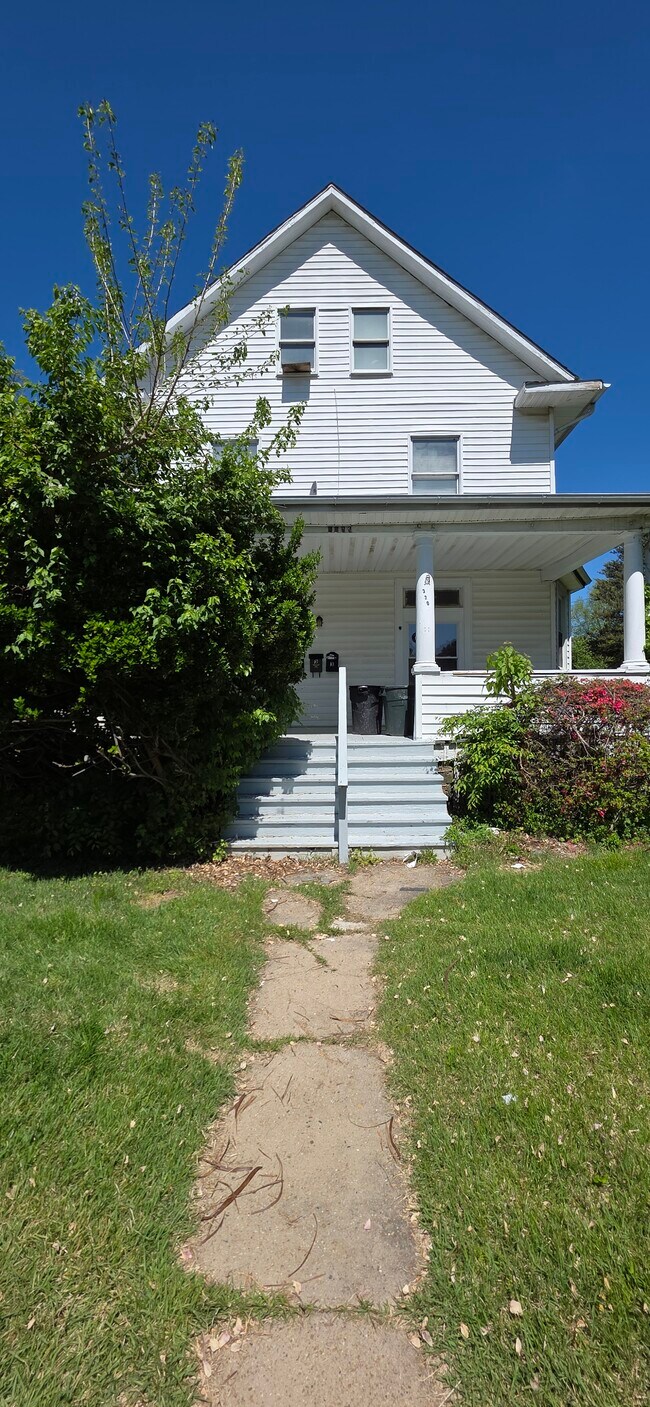 Photo - 3702 Chesholm Rd Unit Apt 1