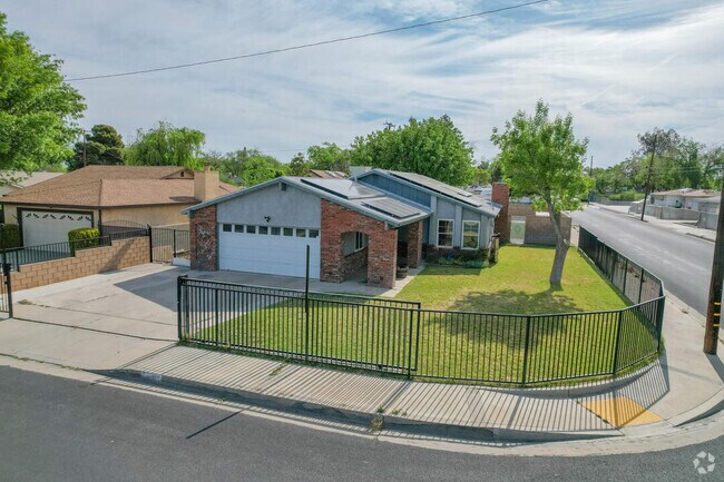 Building Photo - 44202 Fig Ave Rental
