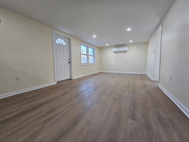 Photo - 203 17th St Unidad 203 17th Street