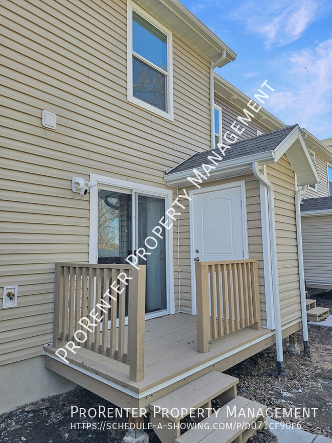 Photo - 480 W 2650 N