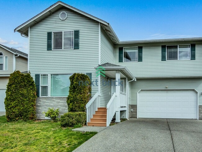 Building Photo - 4 Bed and 2.5 Bath Single-family Home Avai...