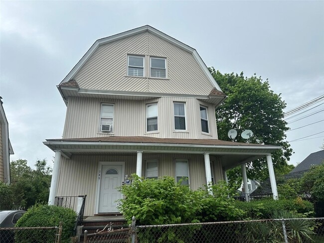 Building Photo - 149 Washburn Ave Unit 3 Rental