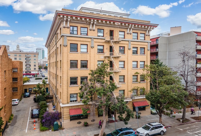 Photo - Raymond Apartments