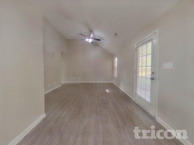 Photo - 8820 Kismet Dr