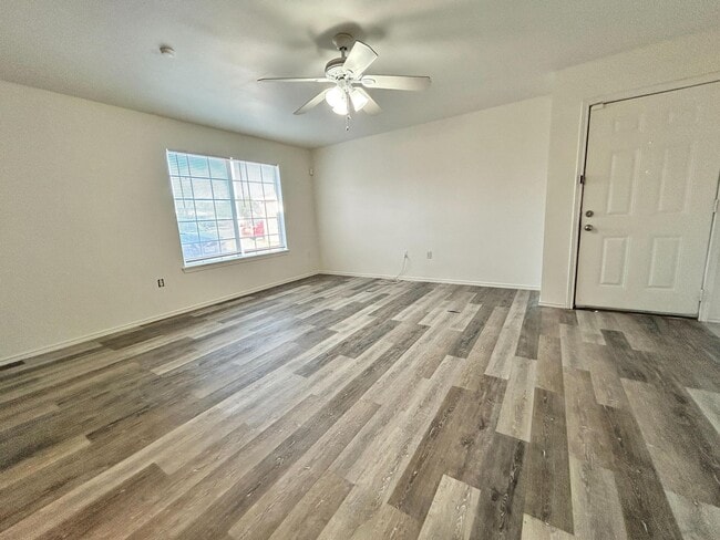 Photo - 1112 82nd St