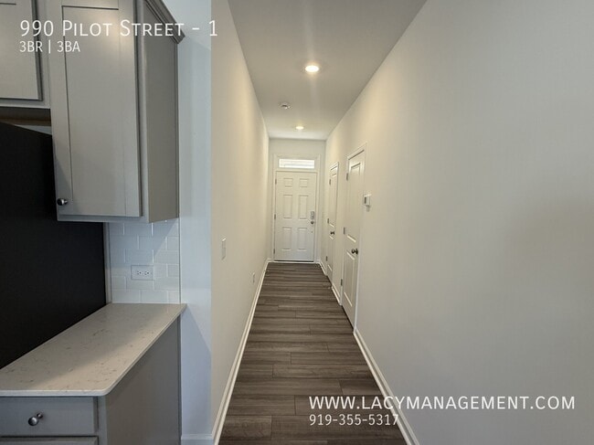 990 Pilot St