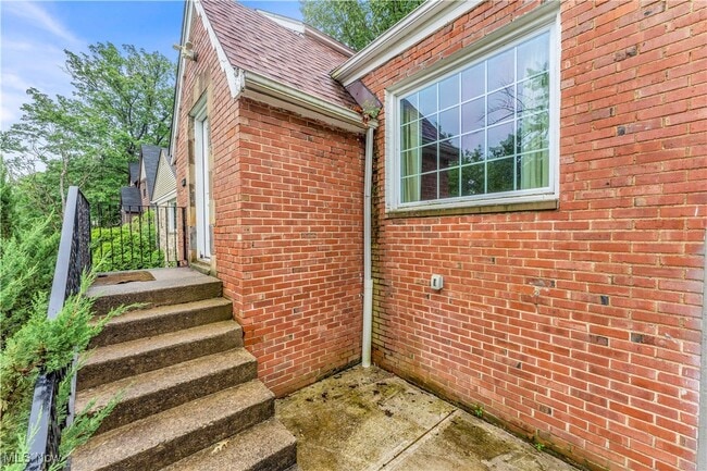 Photo - 3528 Meadowbrook Blvd