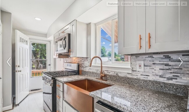 Photo - 2413 Chapman Rd