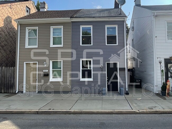 Building Photo - 219 N Pine St Rental