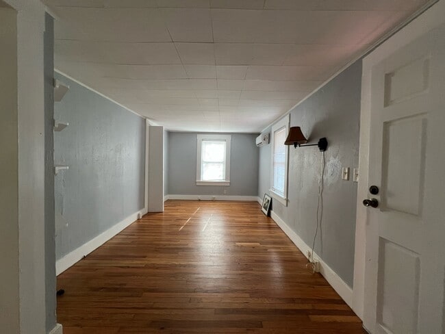 Photo - 227 Maple St