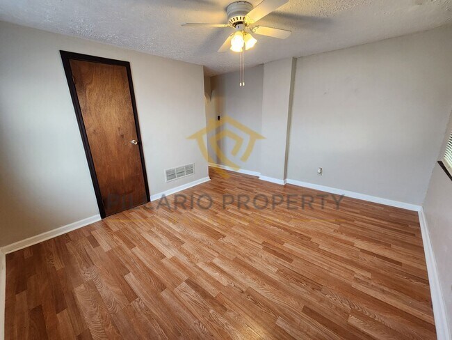 1502-1504 N Bancroft Street - 1502-1504 N Bancroft Street Apartment Unit 1504 N Bancroft Street.
