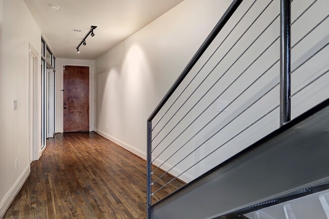 Photo - 1005 S Shepherd Dr Unit 803