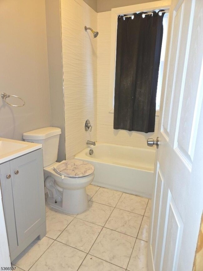 Building Photo - 131 N 14th St Rental