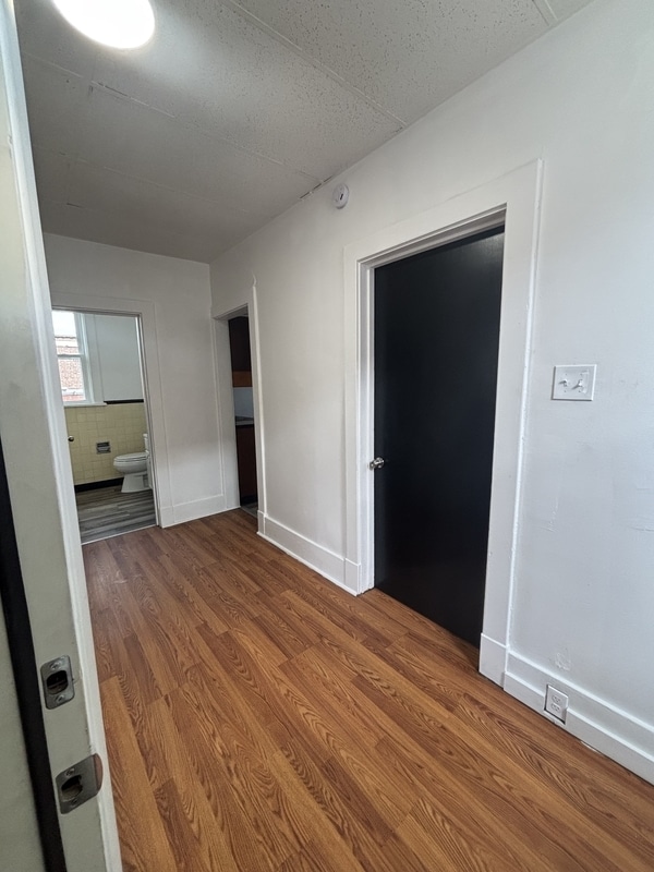 Photo - 809 Broadway Ave