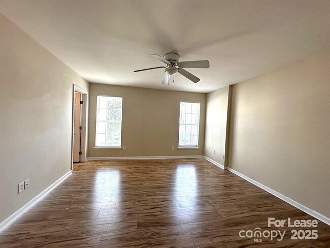 Photo - 15683 King Louis Ct