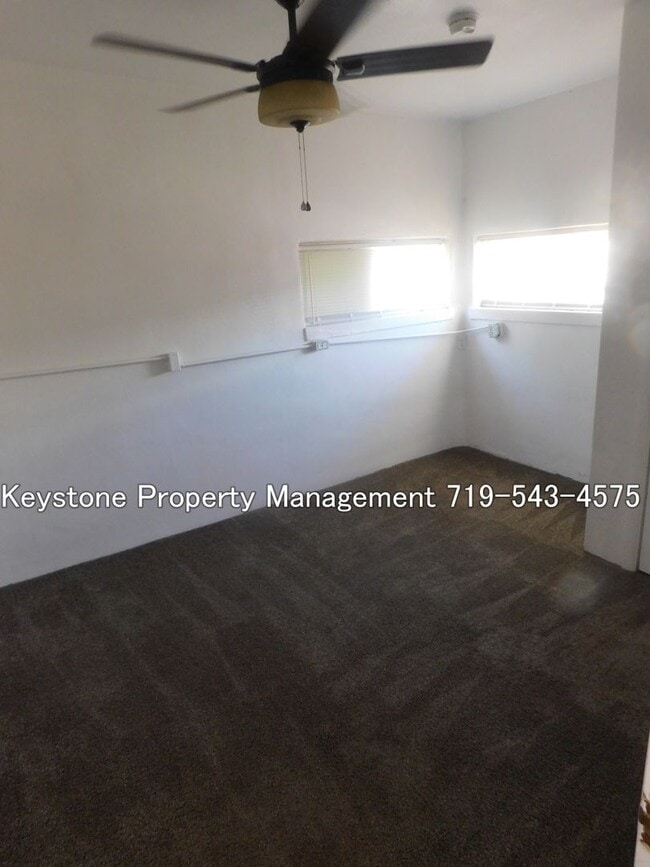 Photo - 901 W 10th St