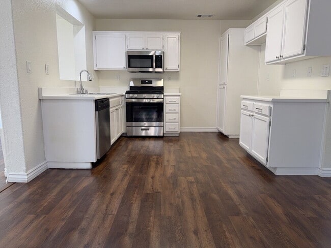 Photo - 1037 Milestone Ave