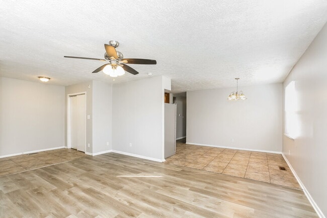 Photo - 4623 N Richardt Ave